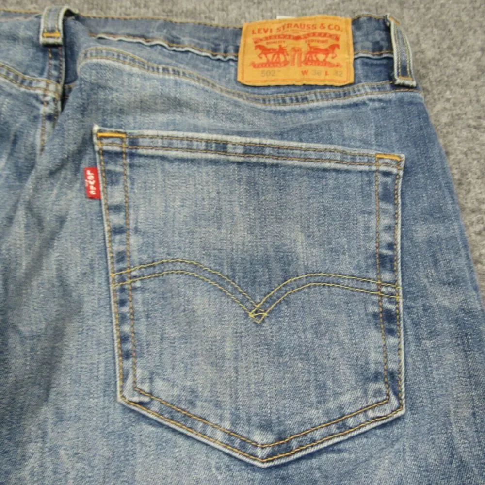 Levis 502 Jeans Mens 36x31 Blue Taper Fit Faded Red Tab‎ Distressed